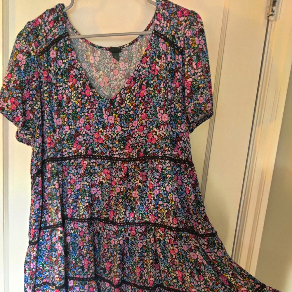 Flowy flowered babydoll dress